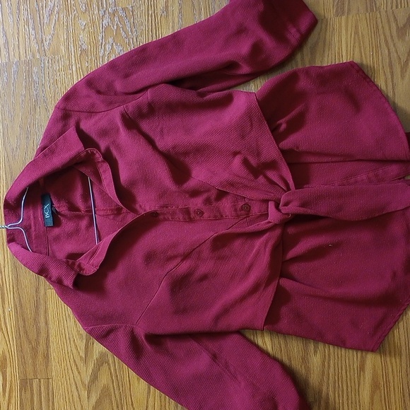 Blouse - Picture 2 of 3